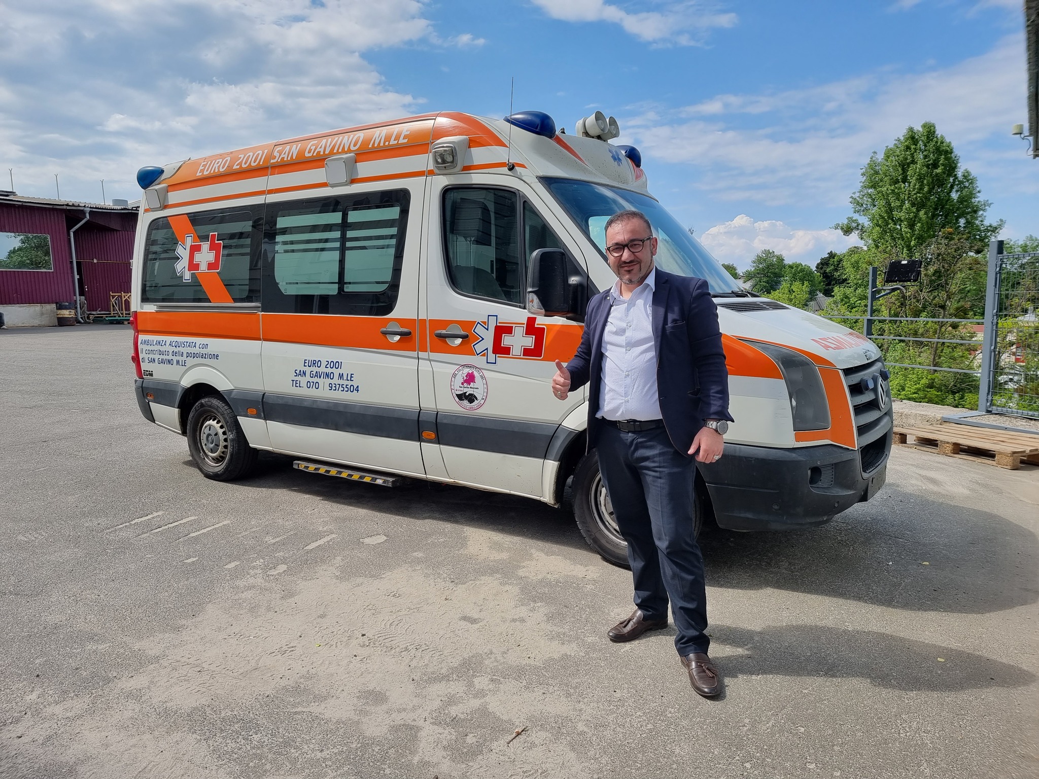 Two ambulances donated to the Ukrainian army