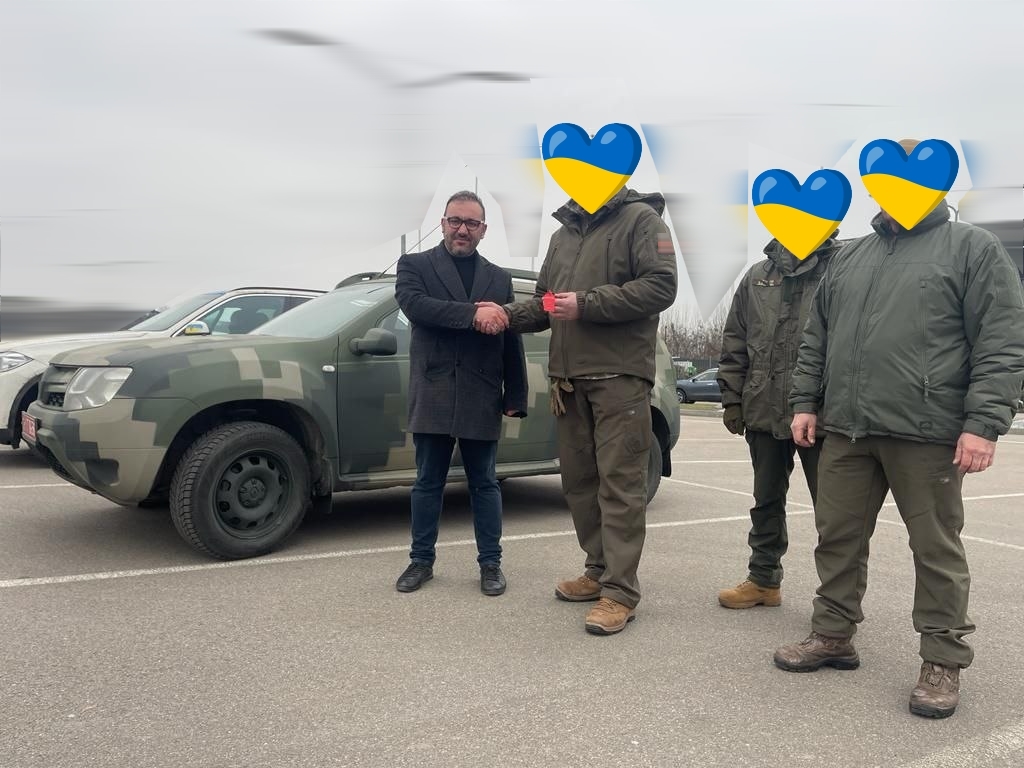 Off-road vehicle handed to the front lines